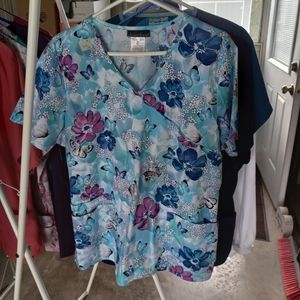 Women's print scrubs